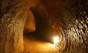 6ECheeky-ChuChi-Tunnel