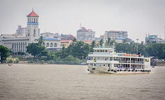 6ECheeky_riverFerry 6ECheeky_riverFerry